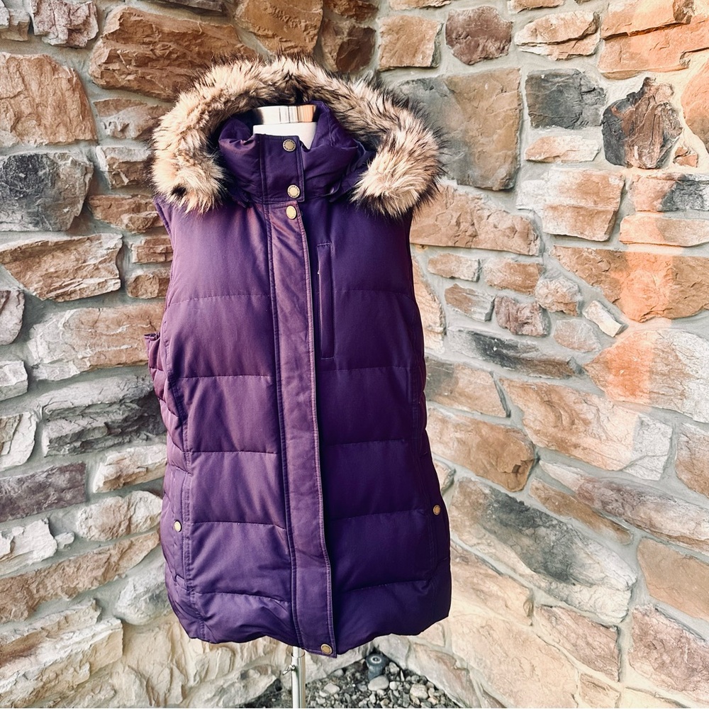 Lands’ End down puffer plus size vest with detachable hood - Picture 6 of 15